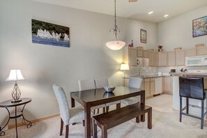 Condo, 2 habitaciones | Restaurantes