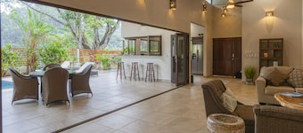 Large group rental - 2 new houses side by side steps from beach, bars, dining!