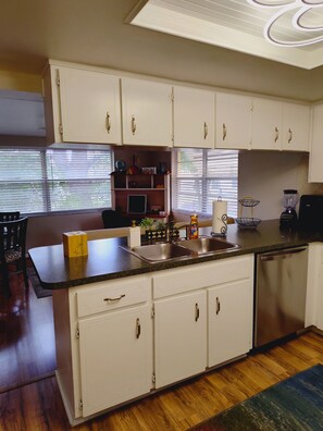 Fridge, microwave, oven, stovetop - Comfortable Stay: Fully Stocked Home & Coffee Bar — All Essentials Provided (Port Richey)