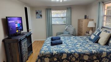 2 bedrooms, desk, iron/ironing board, free WiFi