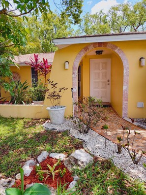 Exterior detail - Comfortable Stay: Fully Stocked Home & Coffee Bar — All Essentials Provided (Port Richey)