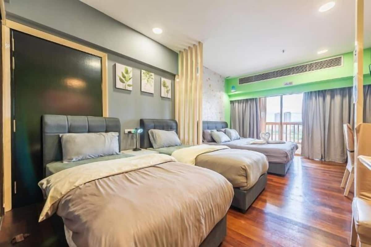 Iron/ironing board, free WiFi, bed sheets