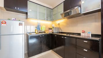 Studio Suite dành cho gia đình, 1 phòng ngủ | Bếp riêng | Tủ lạnh, lò vi sóng, bếp nấu, ấm điện