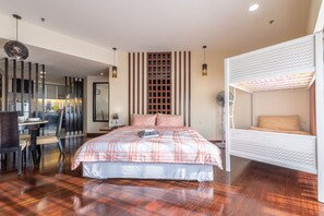 Family Studio Suite, 1 Bedroom | Iron/ironing board, free WiFi, bed sheets