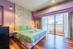 Executive Studio, 1 Bedroom | Iron/ironing board, free WiFi, bed sheets