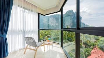 Classic Guest Room | Blackout curtains, free WiFi, bed sheets
