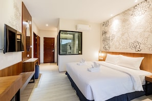 Standard King with Balcony | Rideaux occultants, Wi-Fi gratuit, draps fournis