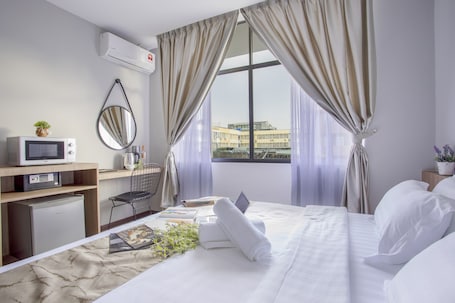 Minimalist King Suite | 1 bedroom, in-room safe, individually decorated, individually furnished
