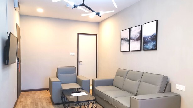 Apartemen | Area keluarga | Televisi LED 40-inci dengan saluran TV satelit dan TV
