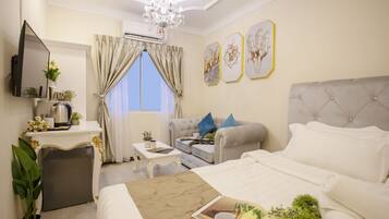 1 bedroom, in-room safe, individually decorated, individually furnished