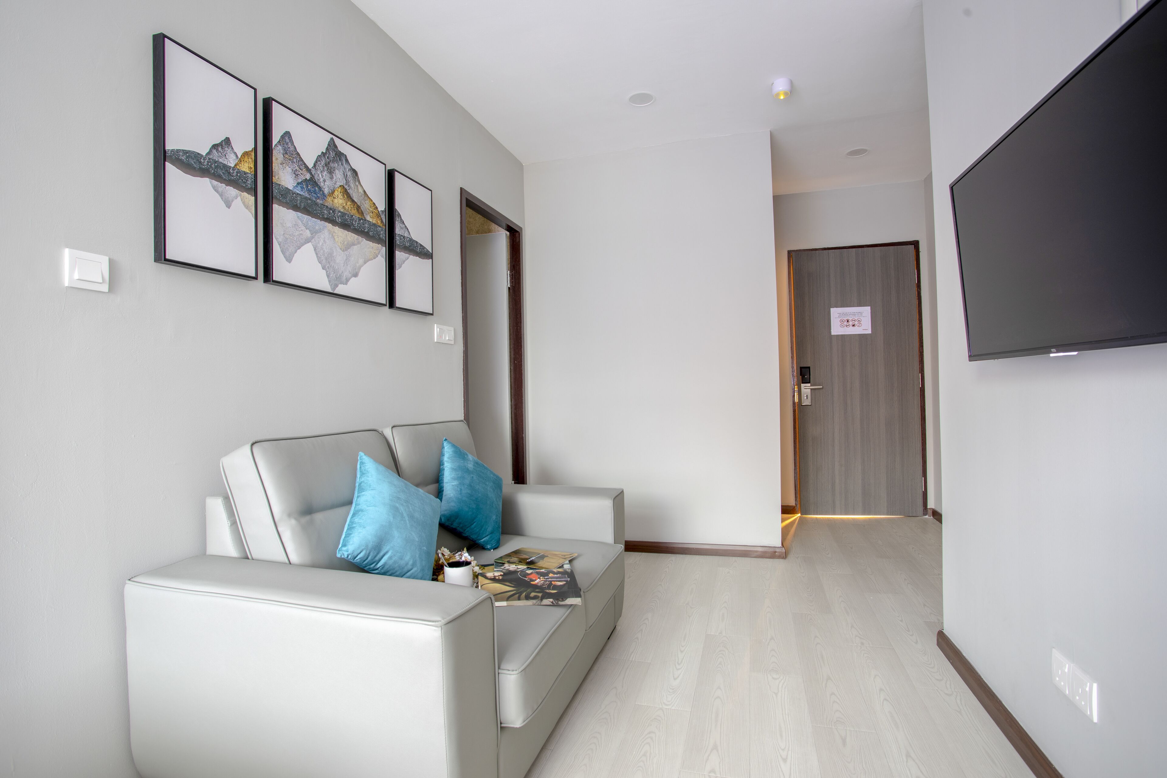 1 bedroom, in-room safe, individually decorated, individually furnished