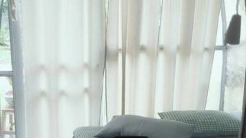 1 chambre, coffres-forts dans les chambres, fer et planche Ă repasser