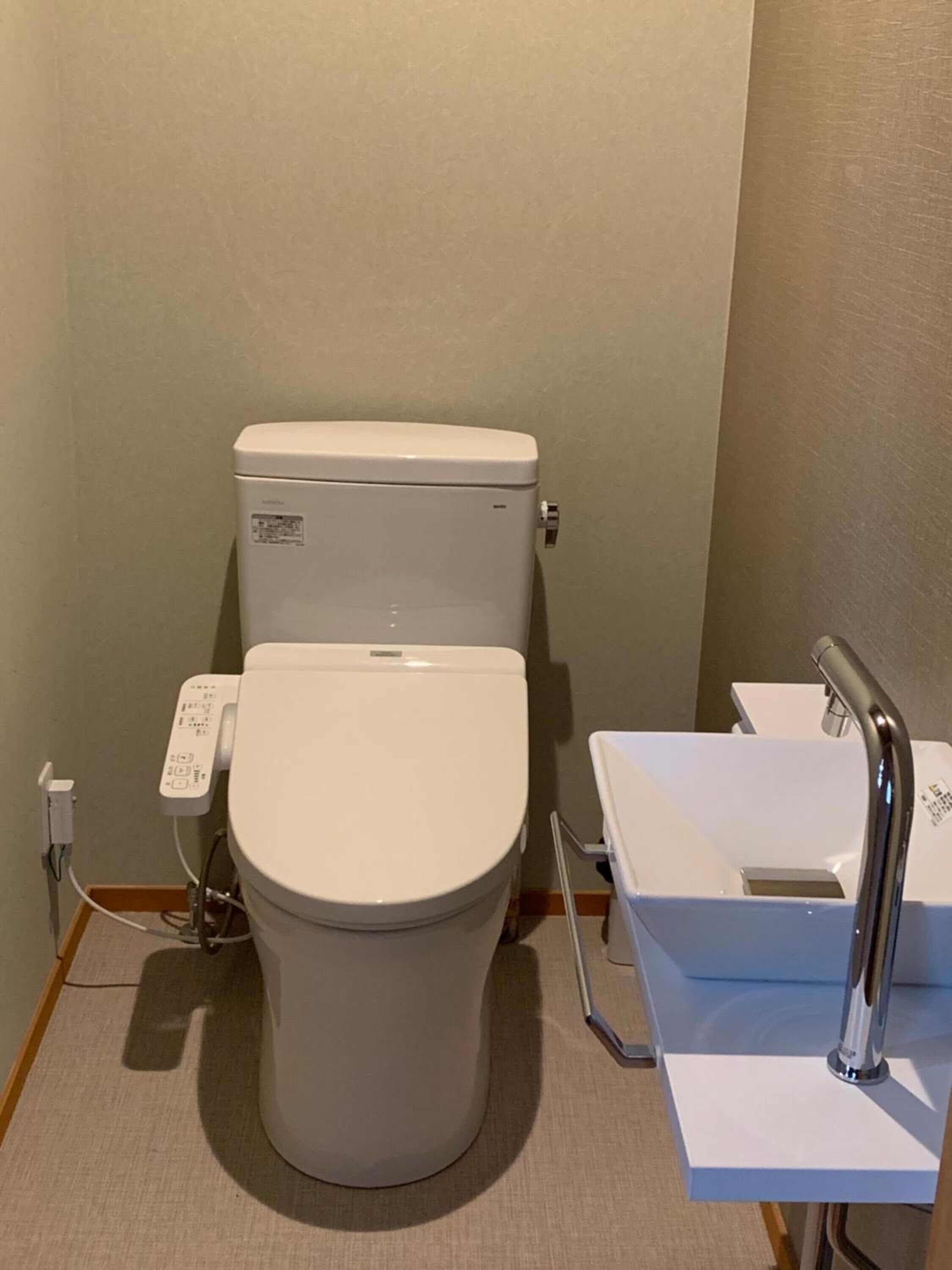 Free toiletries, hair dryer, bathrobes, slippers