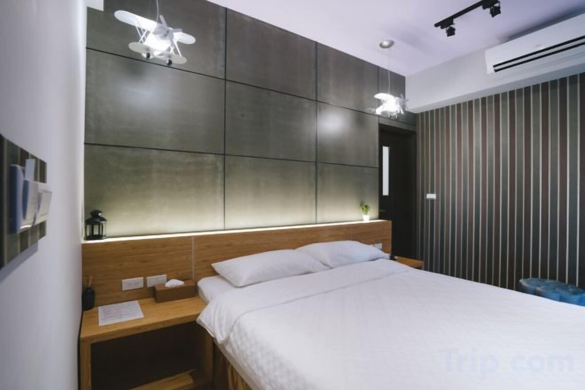 Memory foam beds, desk, blackout drapes, soundproofing