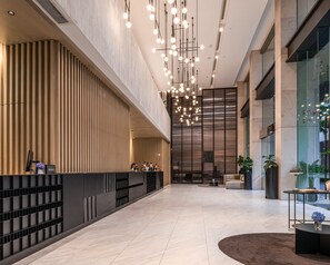 Exterior - Sindhorn Midtown Hotel Bangkok, Vignette Collection by IHG (Bangkok)