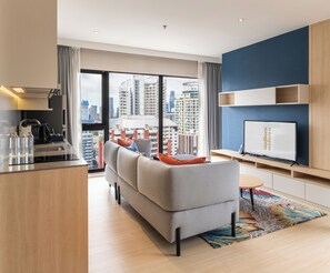 Suite, 2 Bedrooms, Corner (Sky) | Pemandangan dari bilik