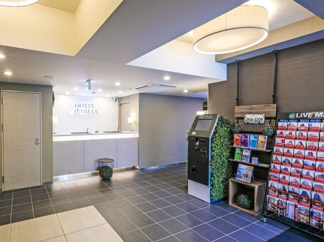 Hotel Livemax Shinjuku East - Image 9