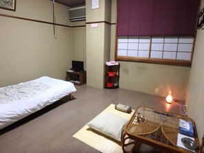 Desk, free WiFi, bed sheets - Azuma no Yu (Nagano)