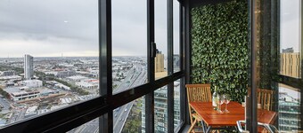 Mega Style Apartments The International