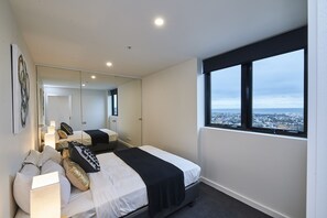 Superior Apartment | 2 bedrooms, individually decorated, individually furnished, desk - Mega Style Apartments The International (Southbank)