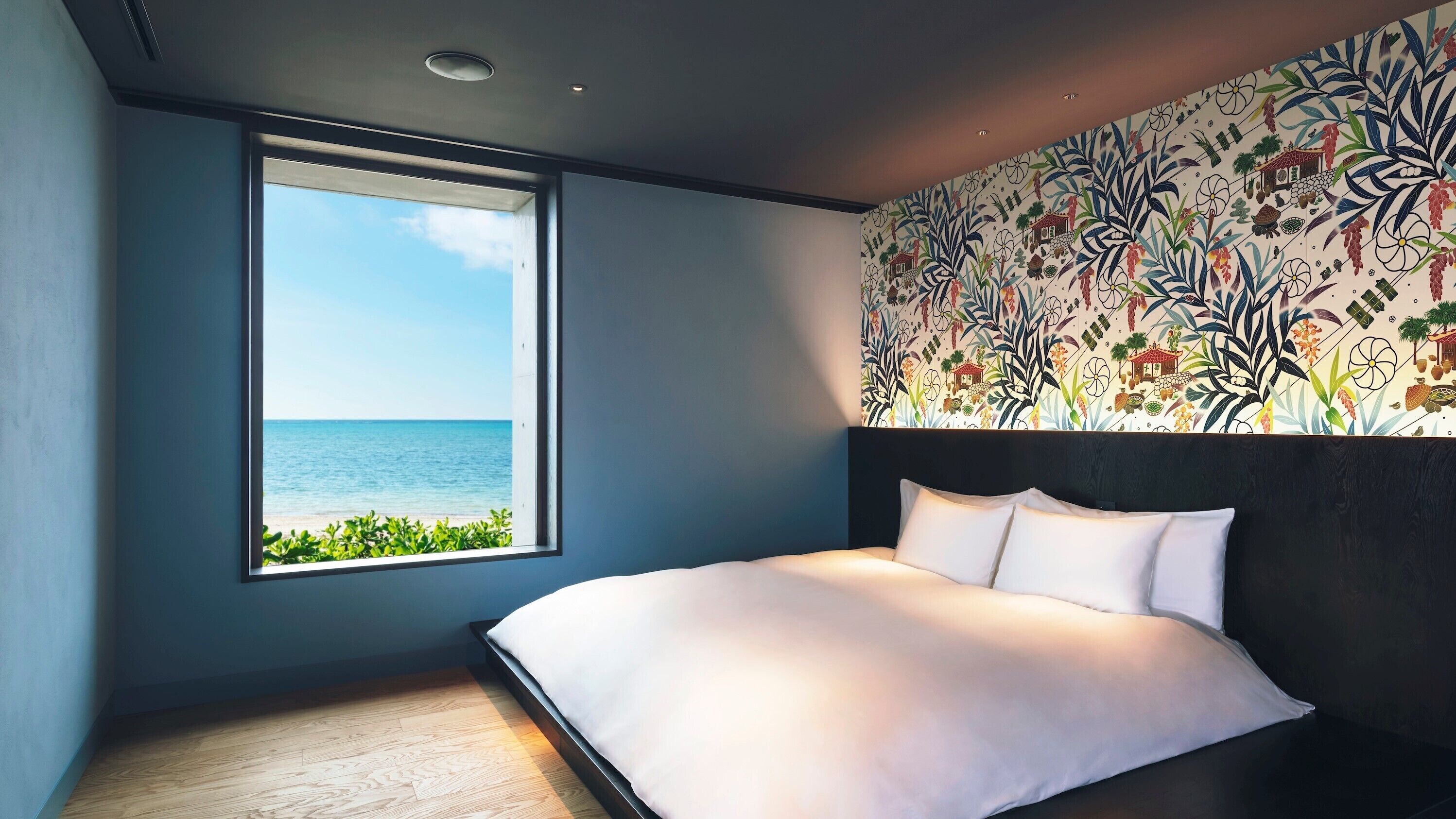 Minibar, in-room safe, free WiFi, bed sheets