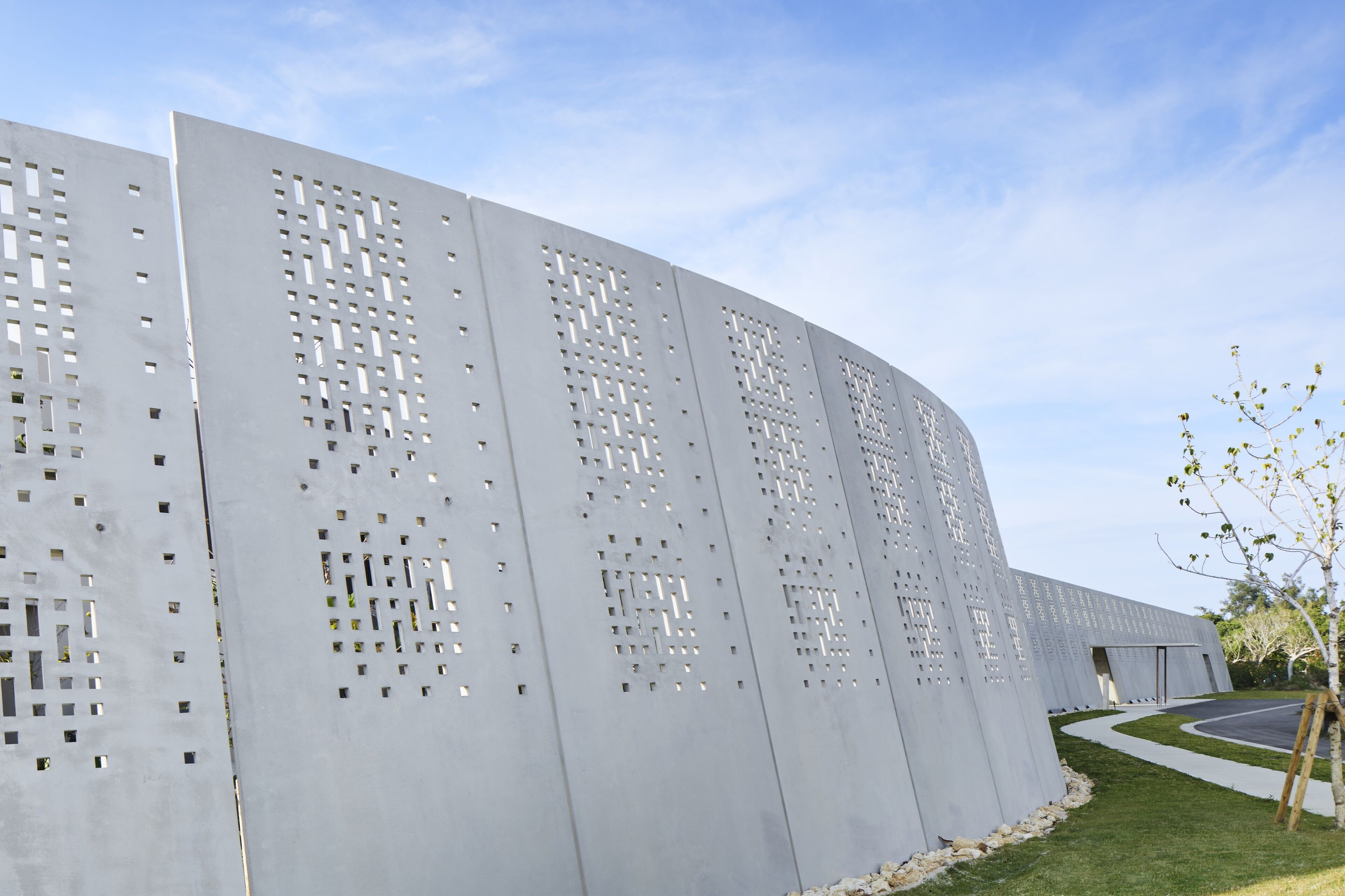 المنشأة من الخارج