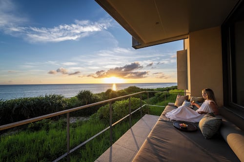 Haru (Oceanfront Balcony Suite) | Minibar, in-room safe, free WiFi, bed sheets