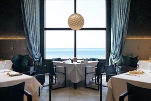 朝食、ディナーに営業 (イタリア料理)