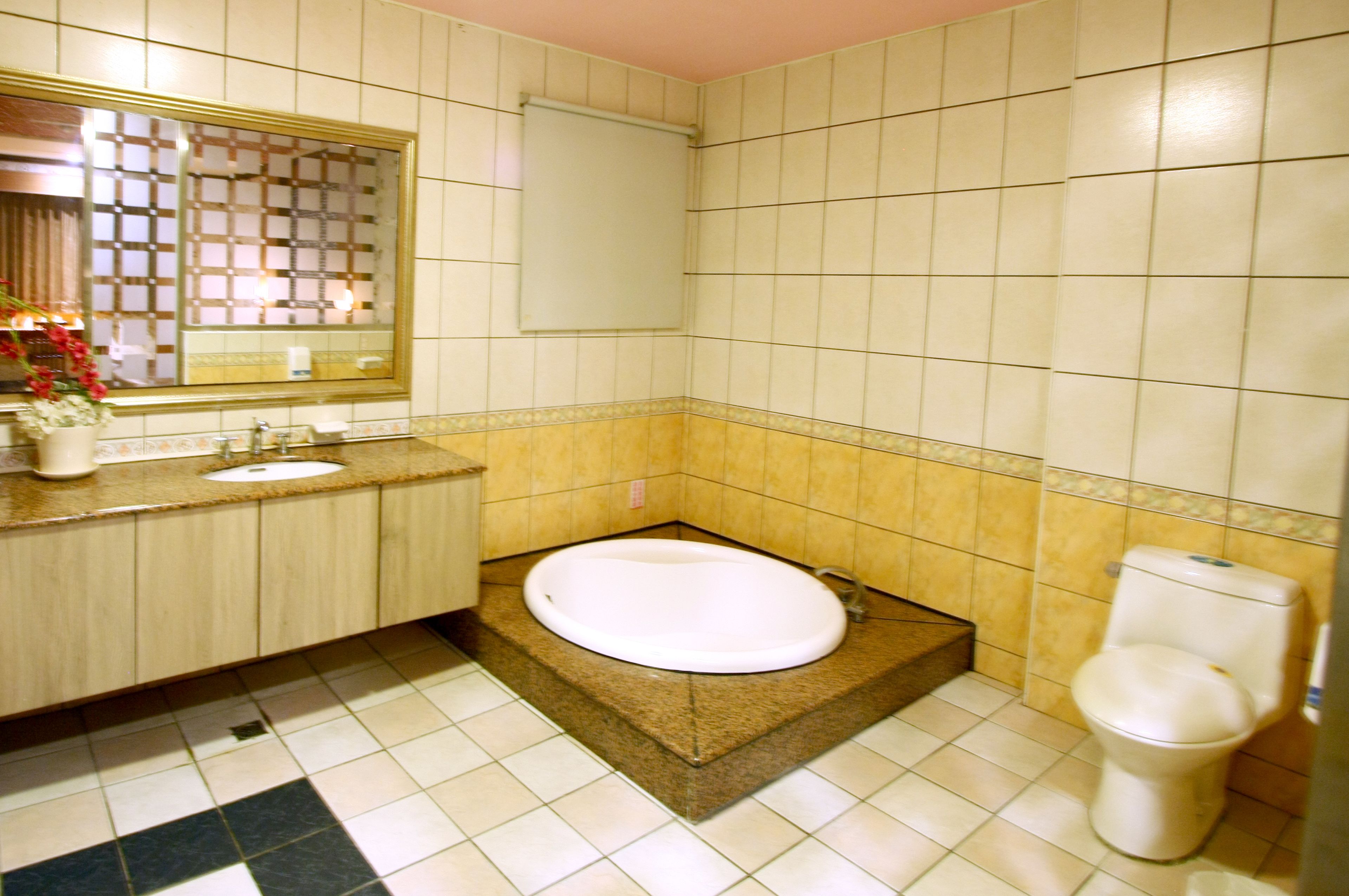 comfort double room, 1 bedroom | bathroom | shower, free toiletries, hair dryer, slippers