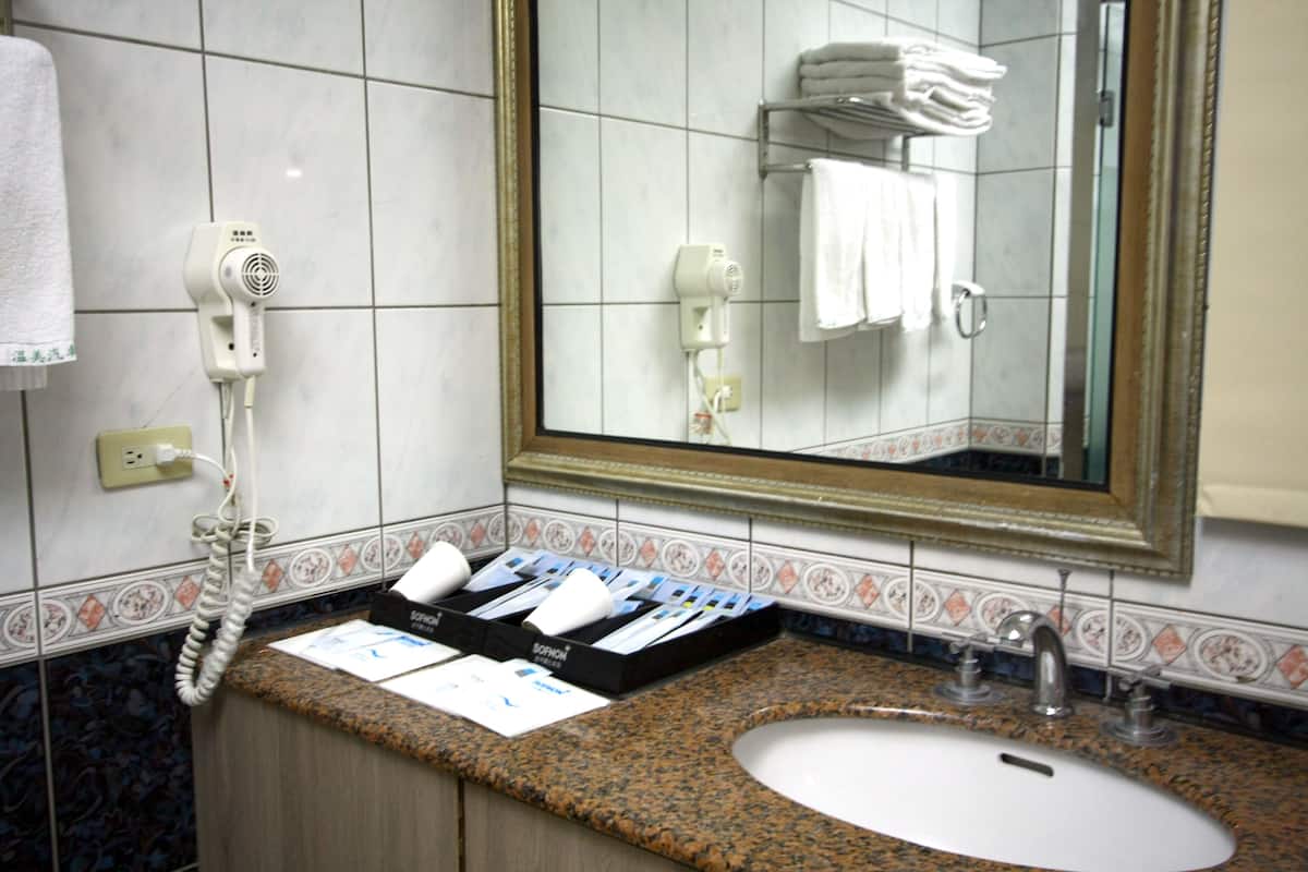 business quadruple room | bathroom sink