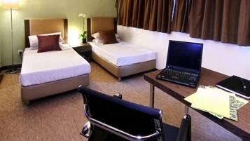 Desk, iron/ironing board, free WiFi, bed sheets