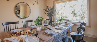 Powell by AvantStay | Secluded Home only 10 Mins from DT Bend w/ Hot Tub