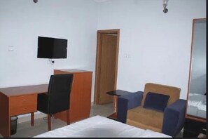 Free WiFi, bed sheets - Liverpool VIP Hotels (Port Harcourt)