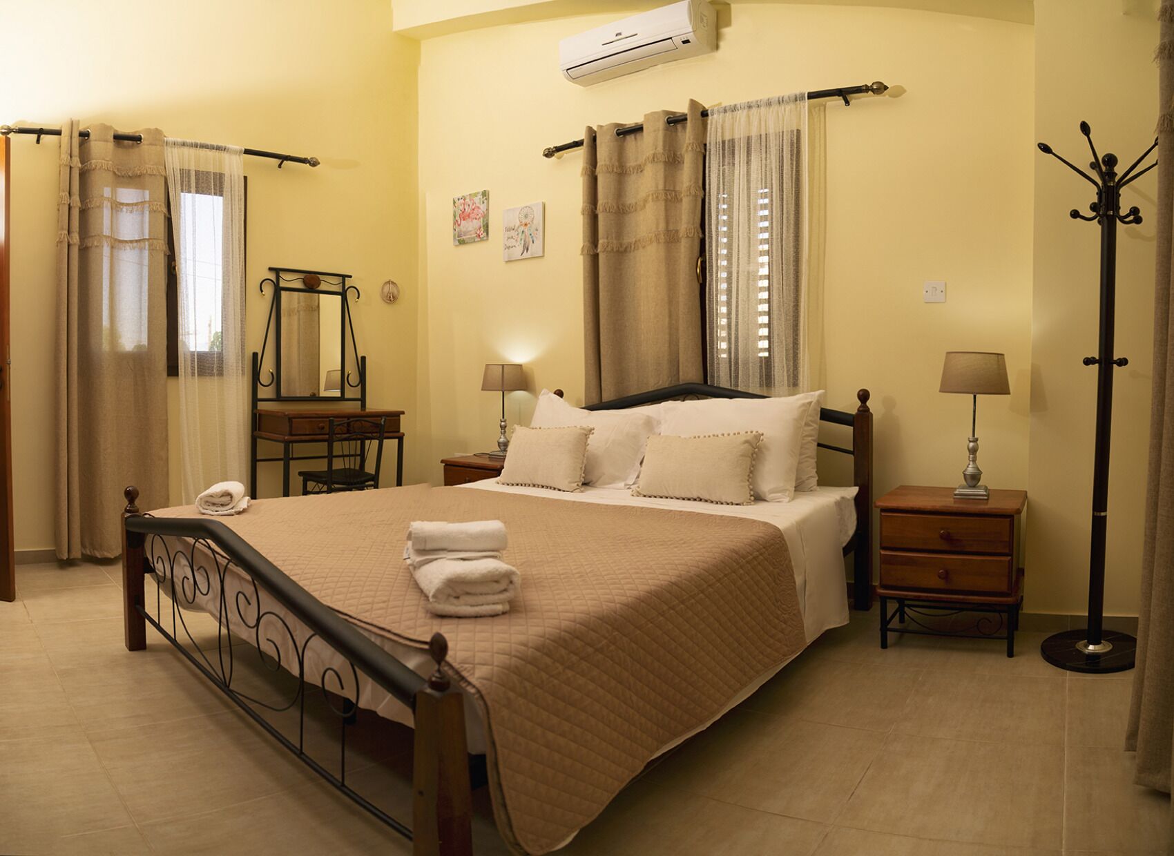3 bedrooms, in-room safe, iron/ironing board, free WiFi