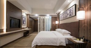 Deluxe Double Room | Individually decorated, individually furnished, desk, blackout curtains - Auden International Hotel (Shenzhen)