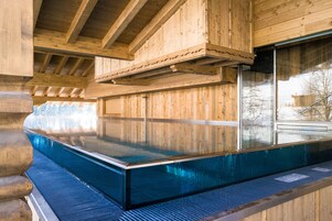 Sauna, bain de vapeur, soins du corps, enveloppements, exfoliation