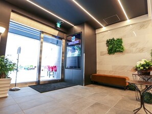 Lobby - Hotel Livemax Nihonbashi-ningyocho (Tokyo)