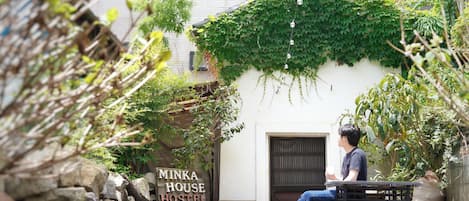 Mặt tiền nơi lưu trú