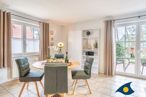 Dining - Miss Loddin Whg. Willi - Miss Loddin Willi (Loddin)