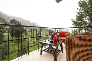Cozy Room (AC) | Balcony