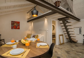 Deluxe Studio (3) | In-room dining - Luxury Apartment Lina - III (Dubrovnik)