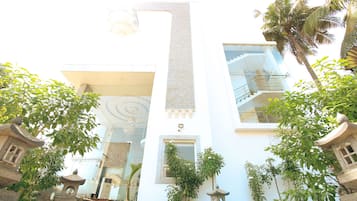 Fachada de la propiedad