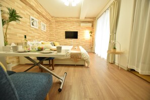 Room (701) - Nipponbashi Art Hotel (Osaka)