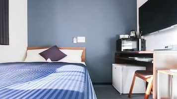 Individually decorated, desk, iron/ironing board, free WiFi