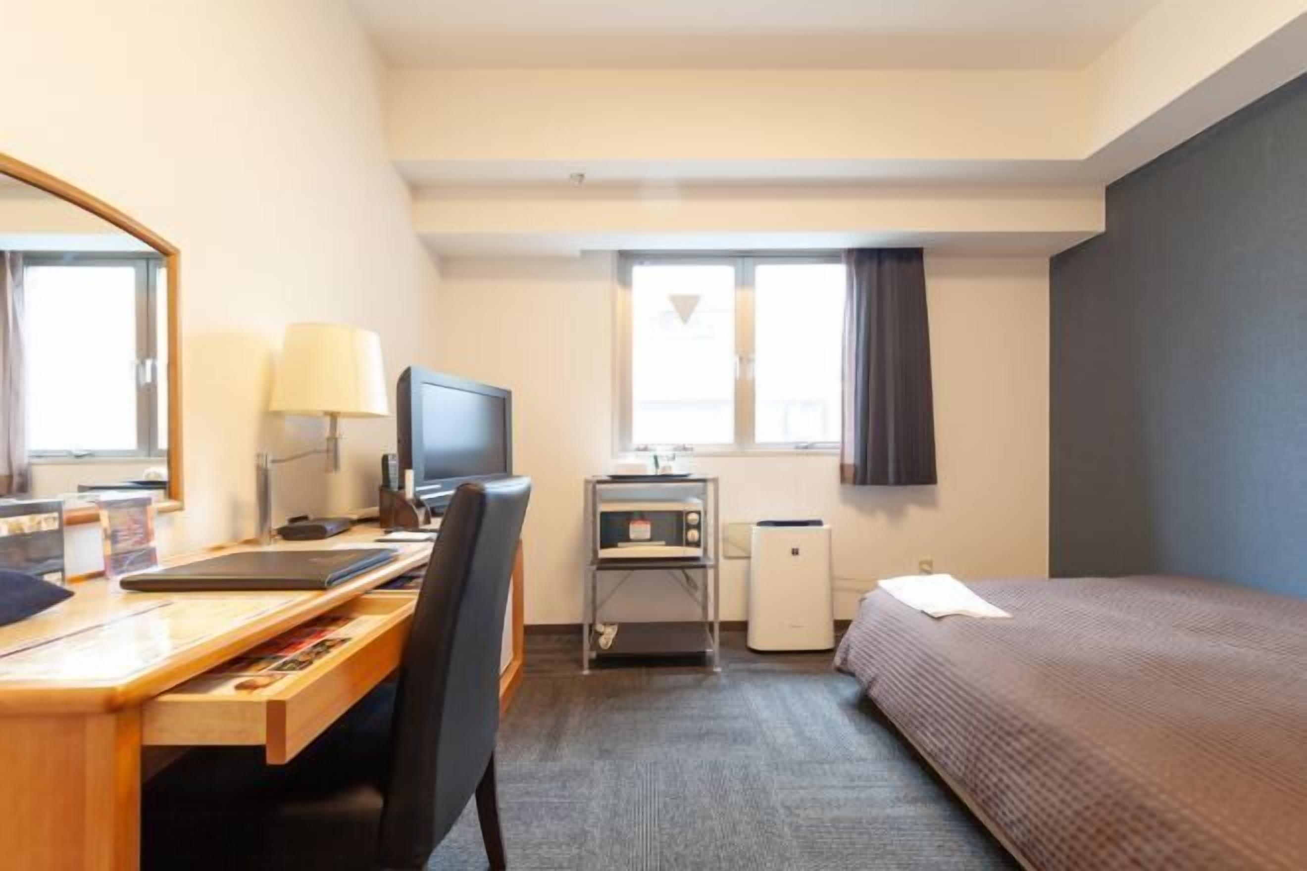 Individually decorated, desk, iron/ironing board, free WiFi