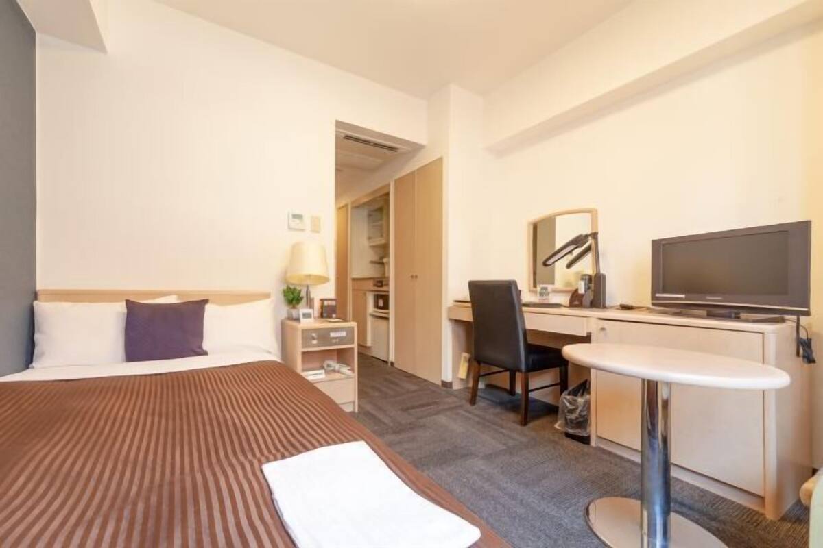 Individually decorated, desk, iron/ironing board, free WiFi