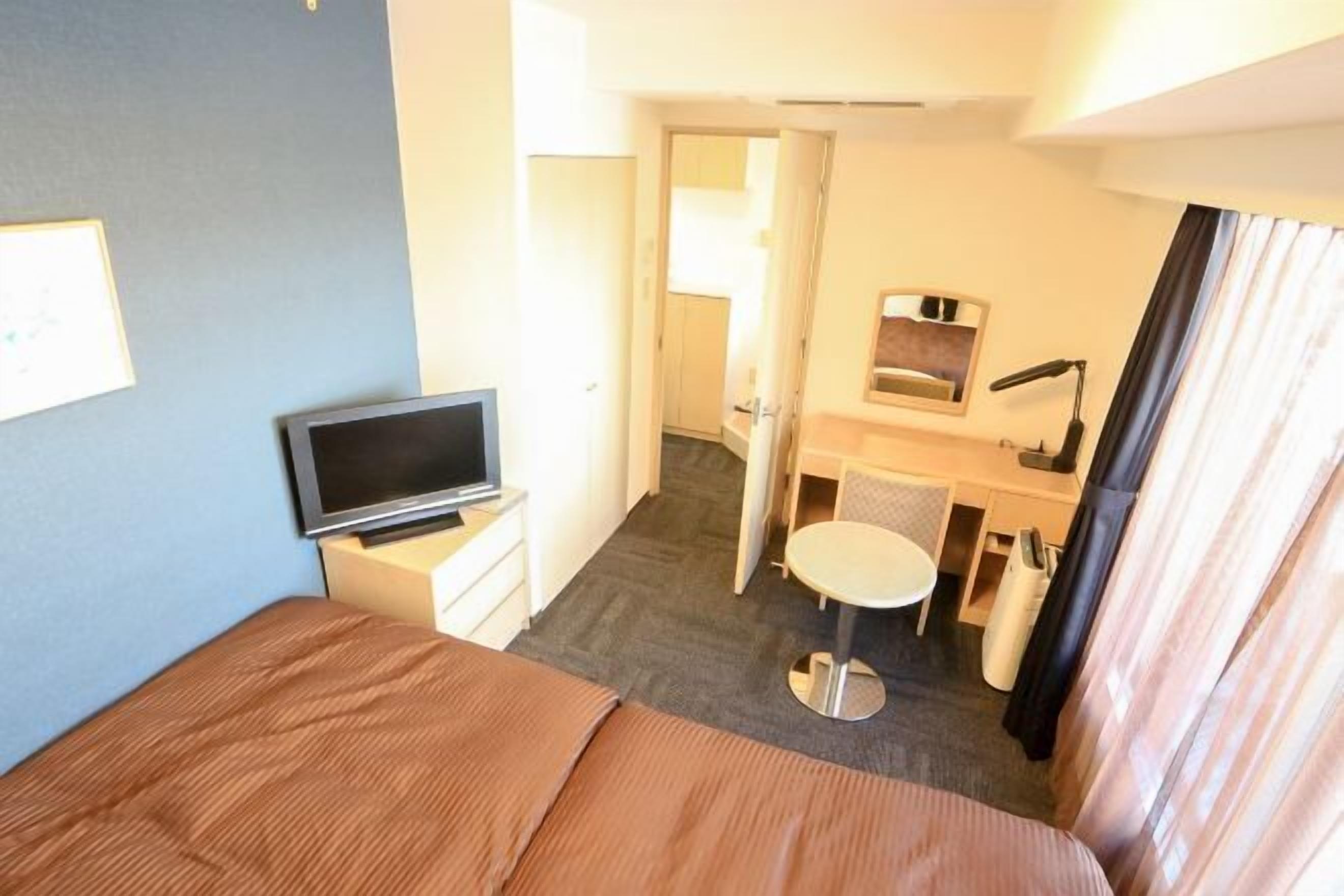 Individually decorated, desk, iron/ironing board, free WiFi