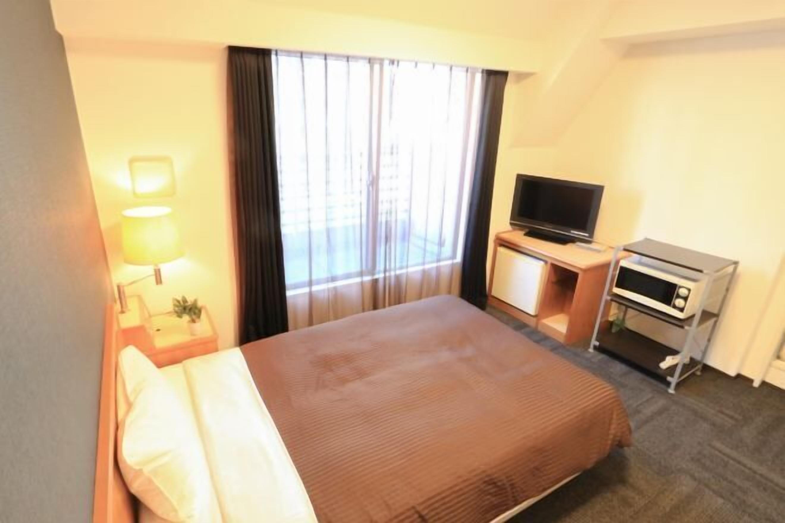 Individually decorated, desk, iron/ironing board, free WiFi