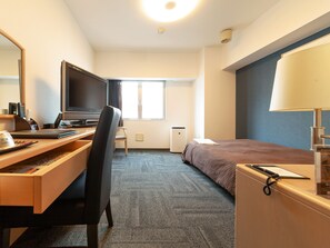 客室ごとに異なる装飾、デスク、アイロン / アイロン台、WiFi (無料)