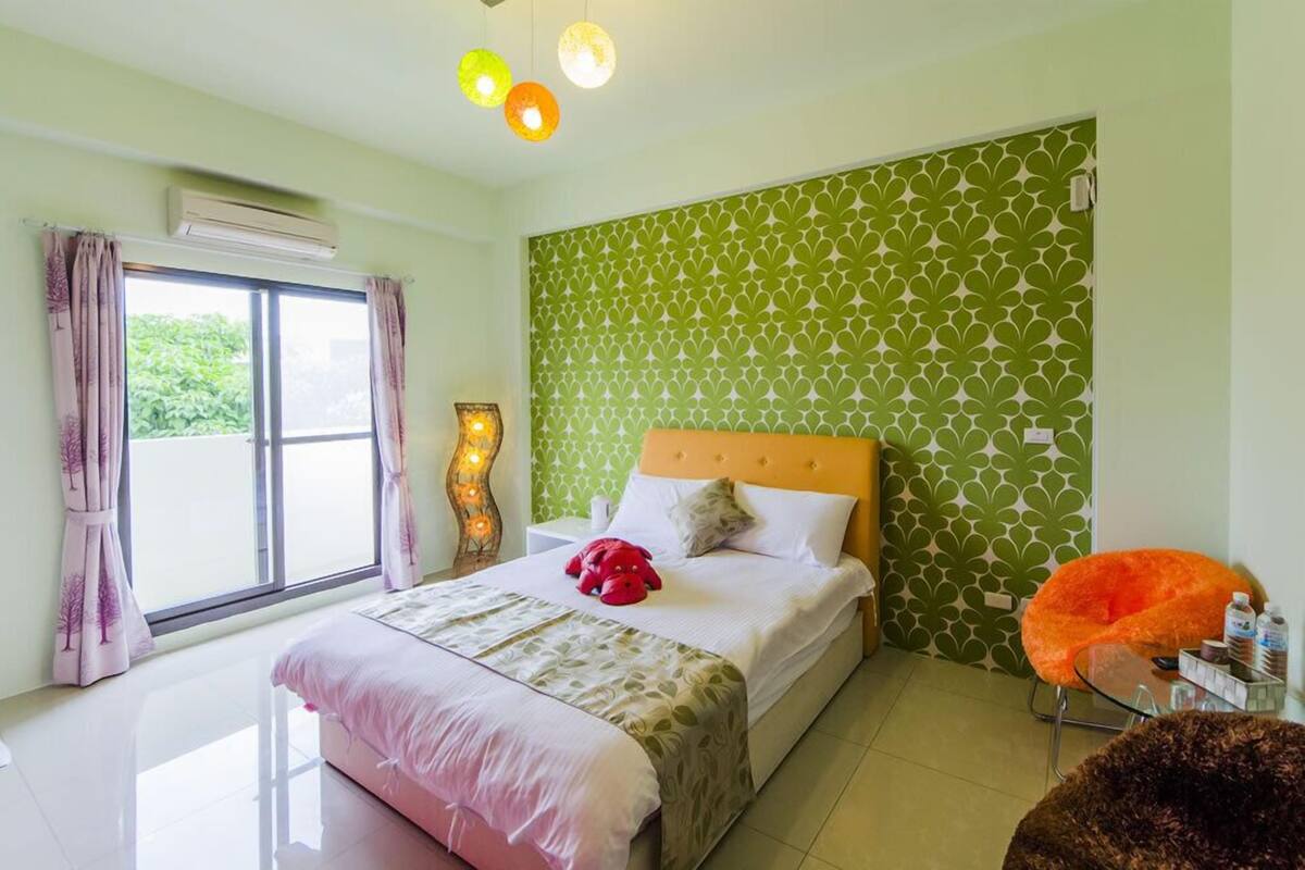 Minibar, individually furnished, blackout curtains, soundproofing